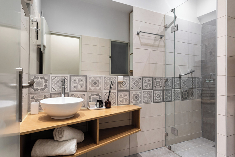 Bathroom 5, UPSTREET Zeus Temple View 2BD Apt Acropolis-Plaka, Attica