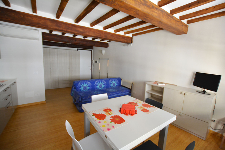 Living area 5, Egidio studio apartment 2, Florence