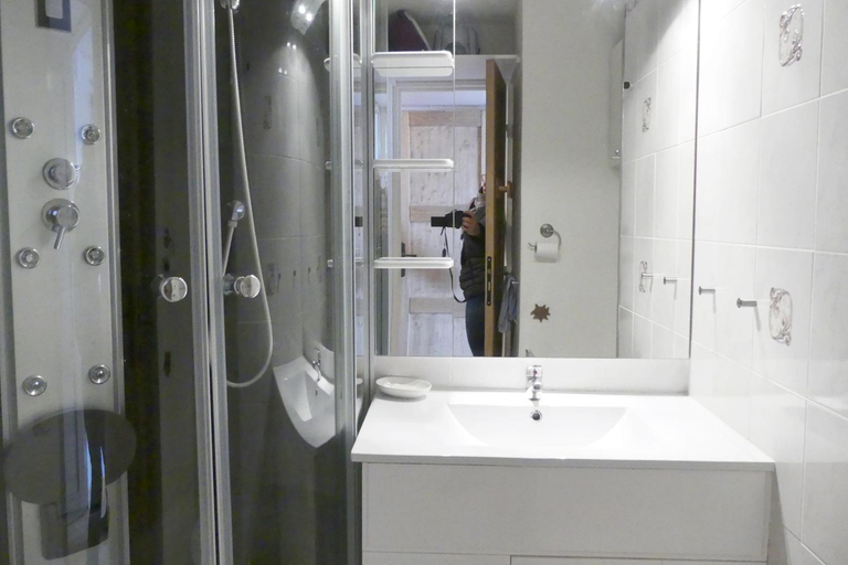 Bathroom 3, Residence Pralin, Savoie