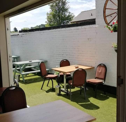 Others 5, The Wheatsheaf Inn, Warwickshire