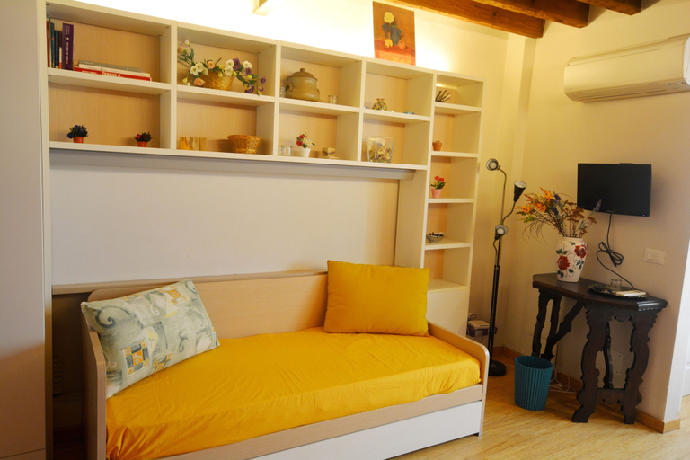 Others 3, Egidio studio apartment 1, Florence