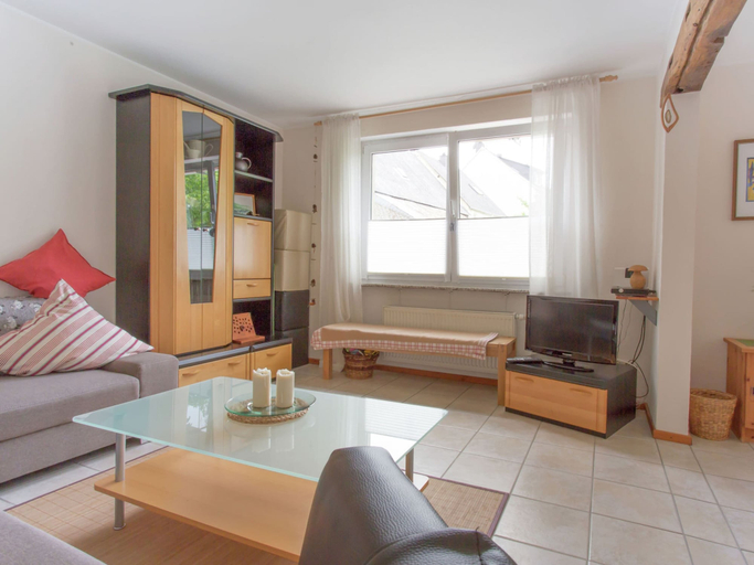 Others 4, Comfortable Holiday Home Manderscheid With Garden, Bernkastel-Wittlich