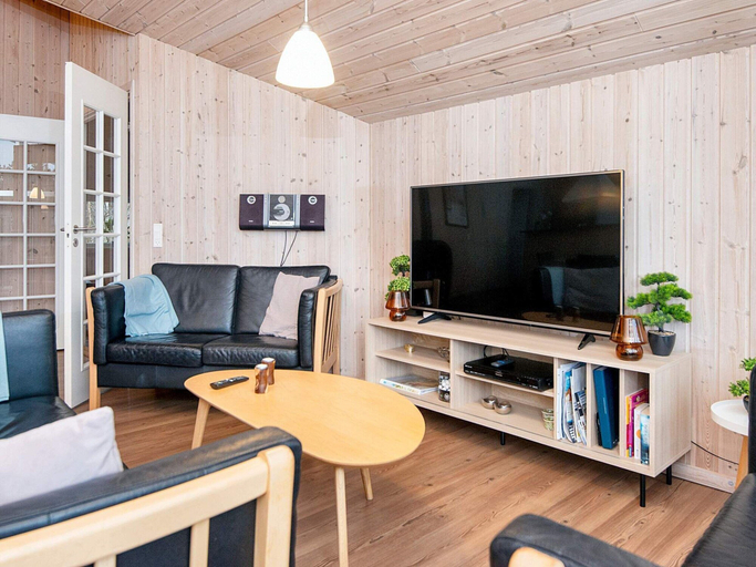 Others 4, 4 Star Holiday Home in Romo, Tønder