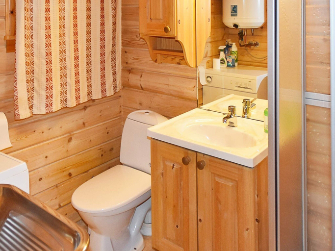 Bathroom, 6 Person Holiday Home in Olden, Stryn