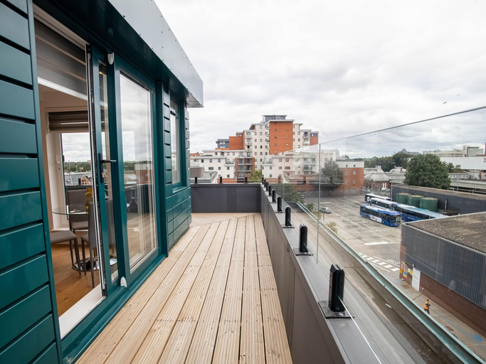 View from property 5, One Bed - Queensmere Shopping Centre by Belvilla, Slough