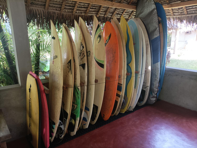 Others 3, Onja Surf Camp, Analanjirofo