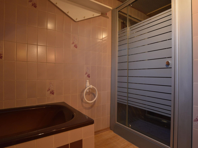 Bathroom 5, Charming Cottage in Malmedy, Liège