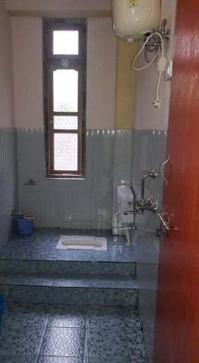 Bathroom 5, Salom Homestay-Namchebazar, South Sikkim