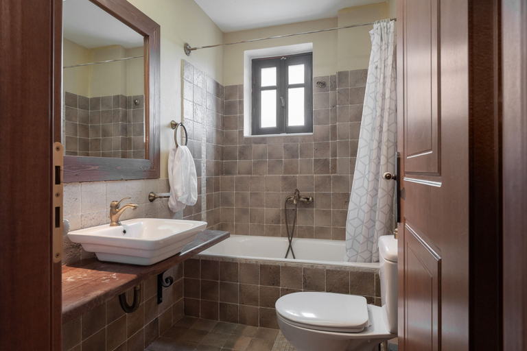 Bathroom 4, Xenonas Ouranogiton, Peloponnese