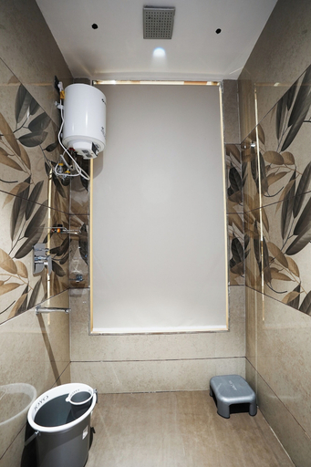 Bathroom 4, Madhav Residency Hotel & Banquet, Kalyan, Mumbai, Thane