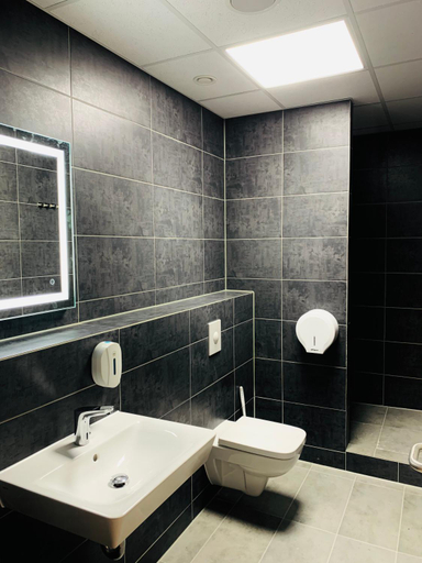 Bathroom 5, Space Night - Hostel, Berlin