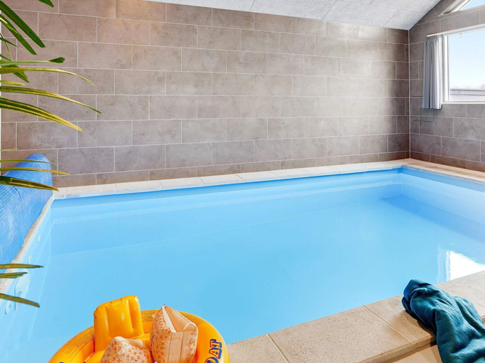 Pool, 5 Star Holiday Home in Borkop, Vejle