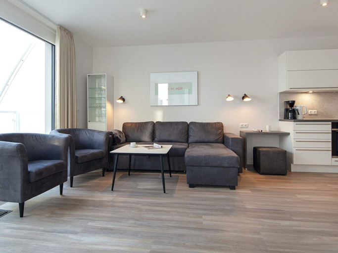 Living area 1, Exklusives Apartment in Erster Reihe, Plön