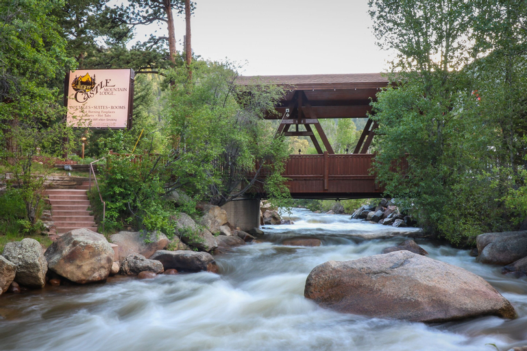 Castle Mountain Lodge, Larimer