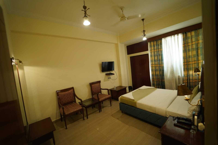 Bedroom 3, Hotel Saket, Kaushambi