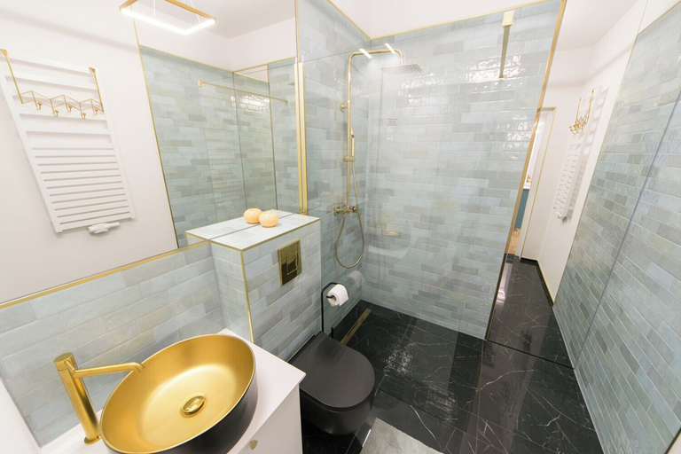 Bathroom 3, Wawel Castle Old Town Smaller p4you pl, Kraków City