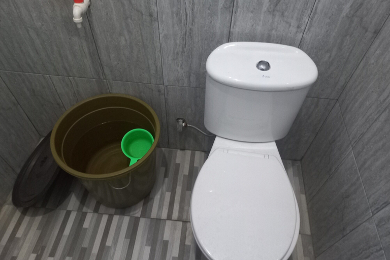 Bathroom 3, Hotel O Guest House Cinta Damai, Tegal