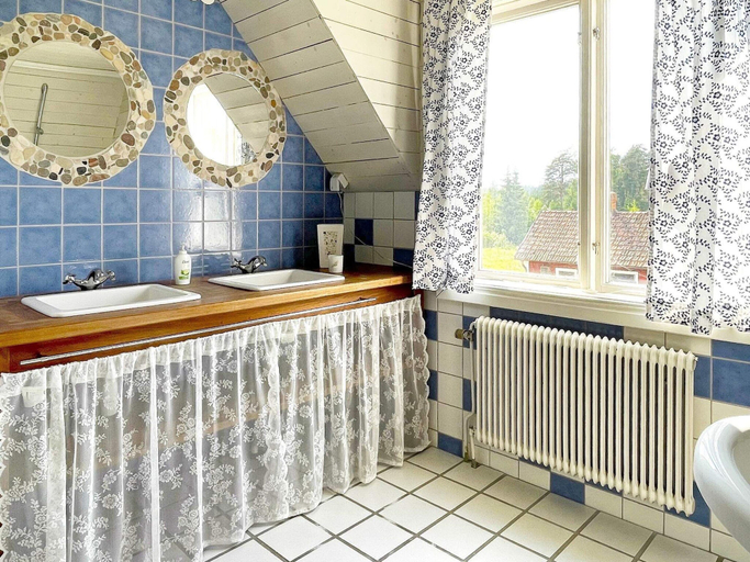 Bathroom 4, 8 Person Holiday Home in Vetlanda, Vetlanda