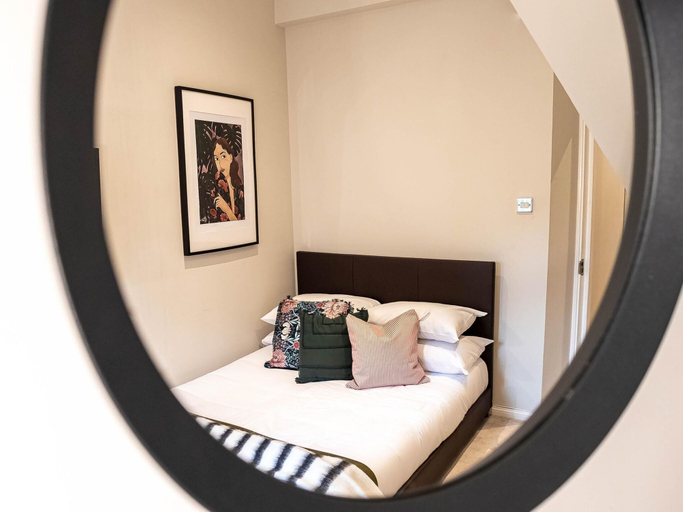 Room 5, Explore Granary Square Two Bedroom by Belvilla, London