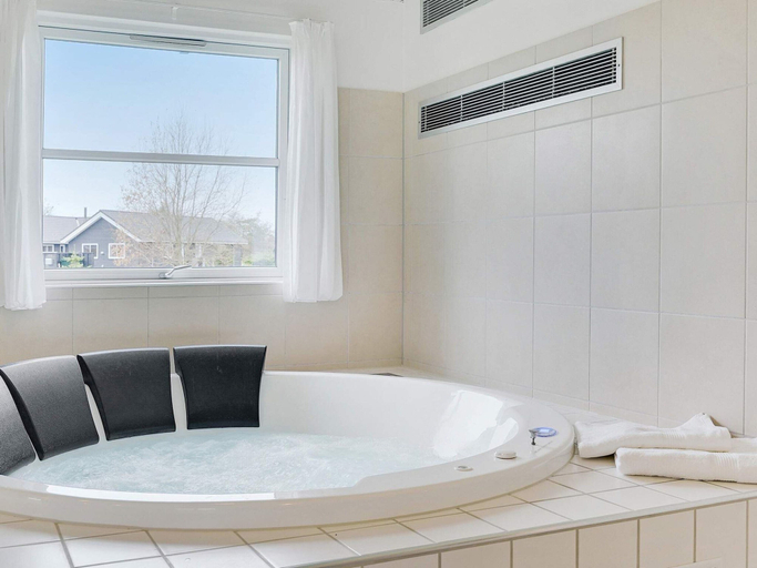 Bathroom 3, 5 Star Holiday Home in Idestrup, Guldborgsund