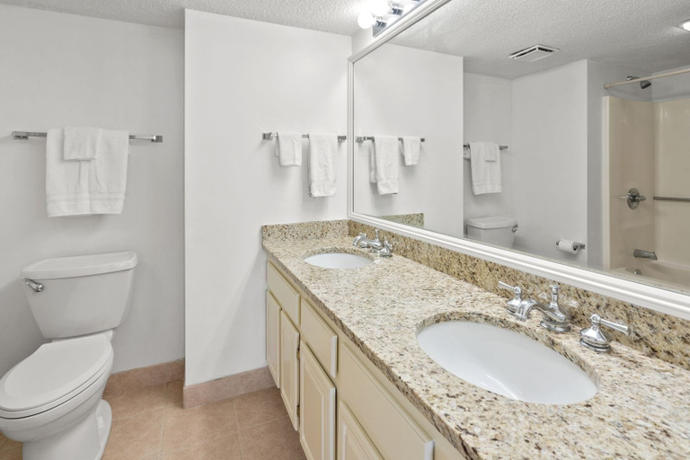 Bathroom 4, Shoreham Towers 2c 3 Bedroom Condo by RedAwning, Horry