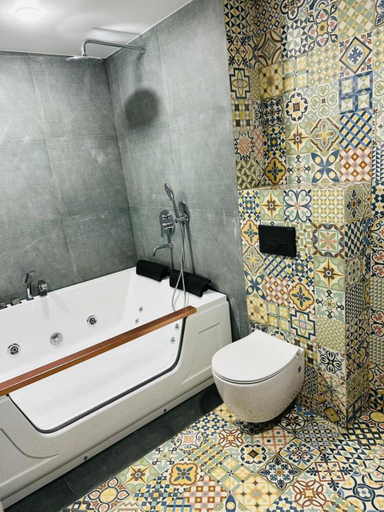 Bathroom 3, villa gardens, Kobuleti