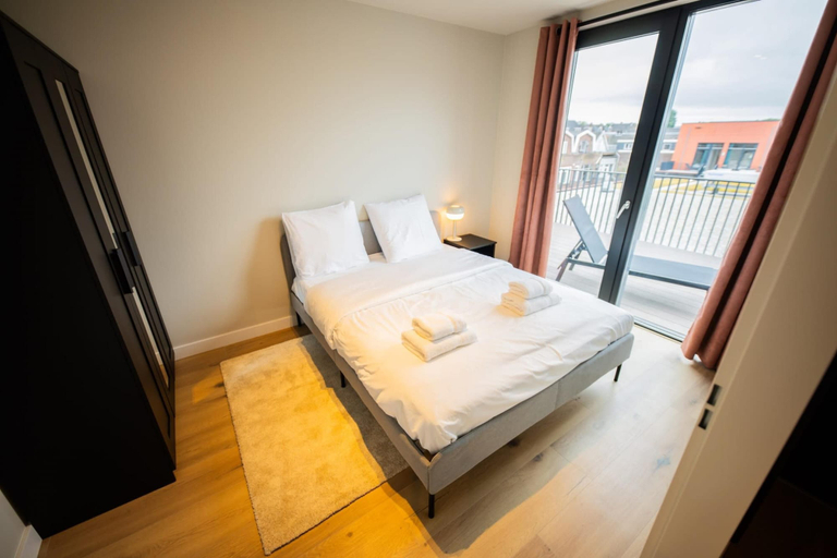 Bedroom 3, Alphabet 3 Bedroom Serviced Apartment -pk-, Rotterdam