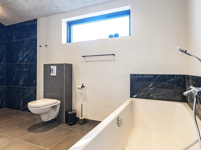 Bathroom 5, 8 Person Holiday Home in Jerup-by Traum, Frederikshavn