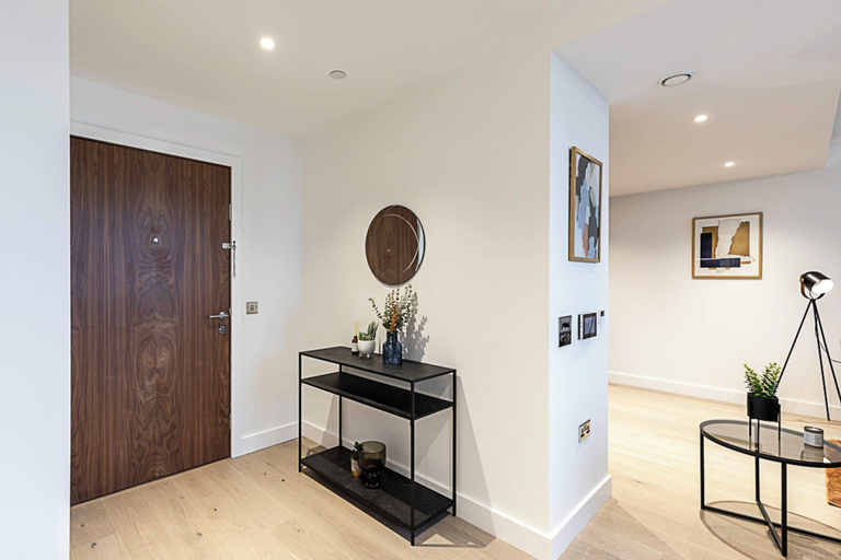 Others 5, Chic and Sleek Oasis, London