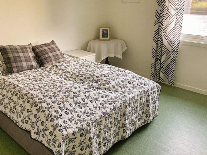 Bedroom 3, 8 Person Holiday Home in Halsanaustan, Halsa