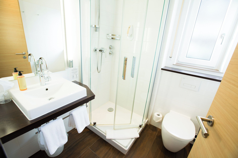 Bathroom 4