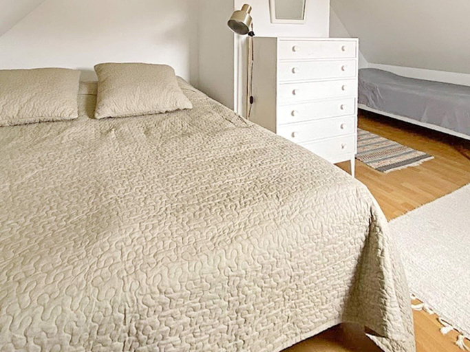 Room 2, 9 Person Holiday Home in Ljungbyhed, Klippan