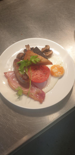 Food & Drinks 5, The Emmbrook Inn Hotel, Wokingham