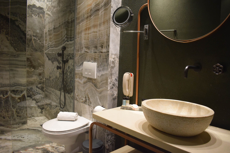 Bathroom 3, Pagopoieion Suites, Crete