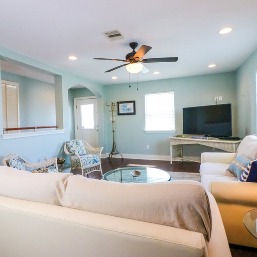 Room 3, Great Location Spacious Yard Coffee bar, Galveston