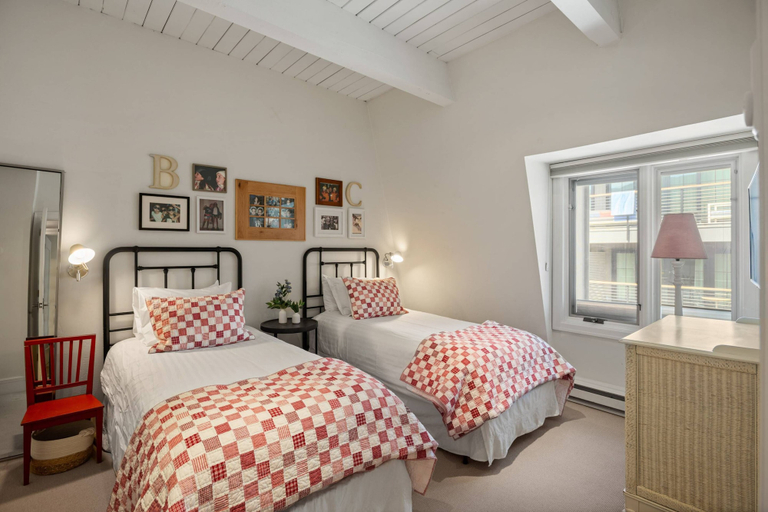 Bedroom 3, Chateau Dumont 16, Pitkin