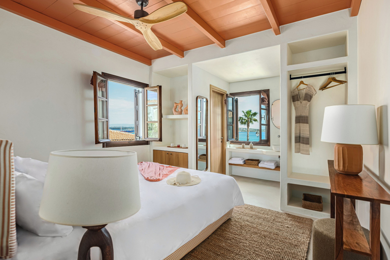 Bedroom 4, Teresa Spetses, Attica