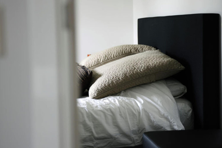 Room 4, Romantic Holiday Home With Plenty of Cycling and Walking Possibilities, Schagen