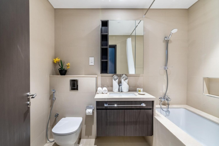 Room 5, Silkhaus High Floor Connected to Zabeel Mall, Dubai