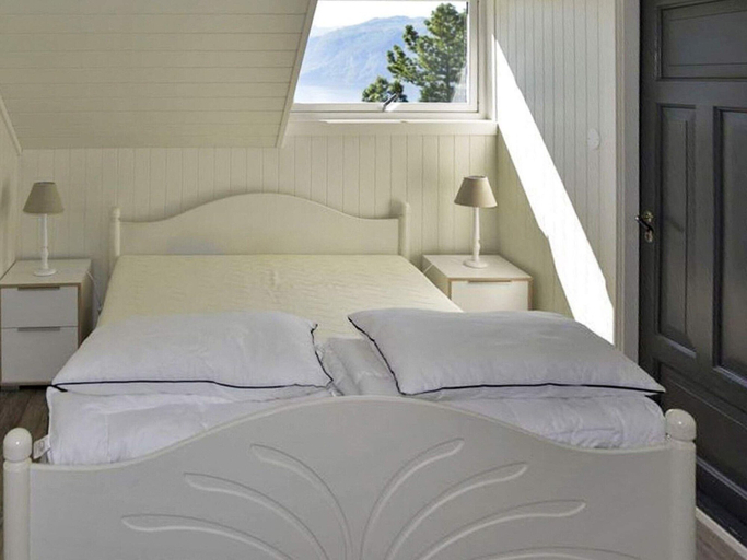 Others 2, 4 Star Holiday Home in Stordal, Stordal