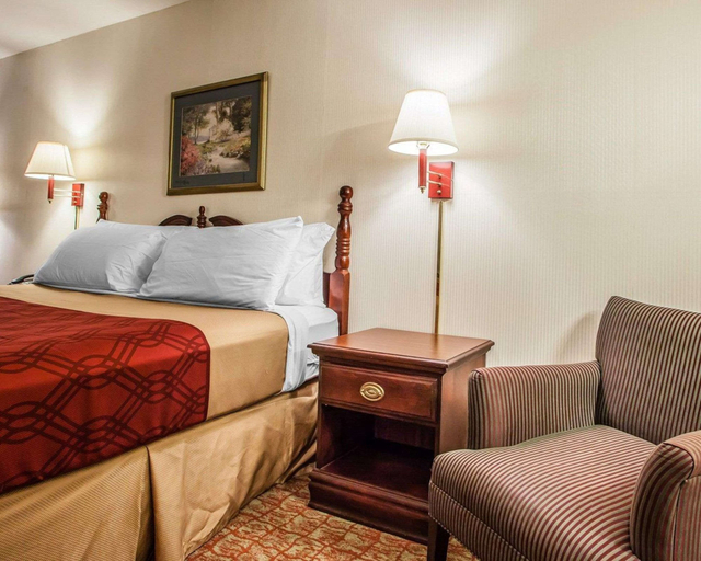 Bedroom 2, Econo Lodge Douglassville - Pottstown, Berks