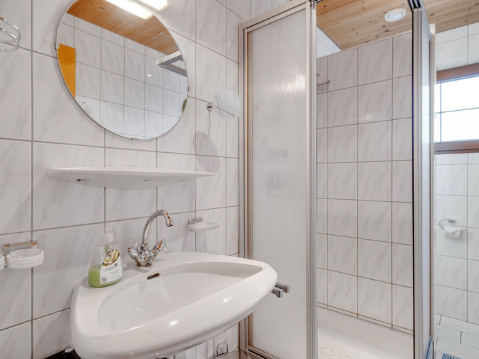 Bathroom 4, Peaceful Apartment in Fügenberg near Ski Area, Schwaz
