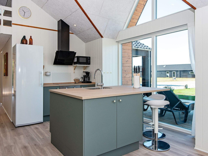 Private kitchen 5, 4 Star Holiday Home in Ansager, Varde