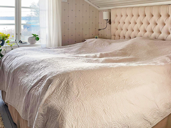 Room 4, 5 Star Holiday Home in Bjorko, Norrtälje