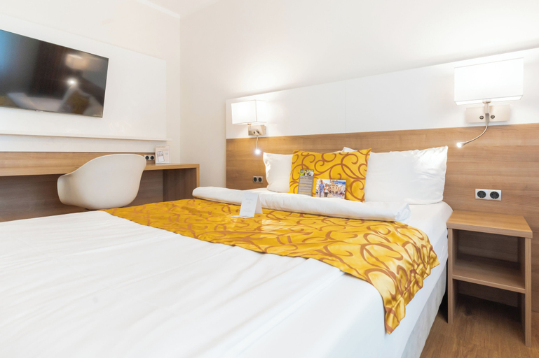 Bedroom 12