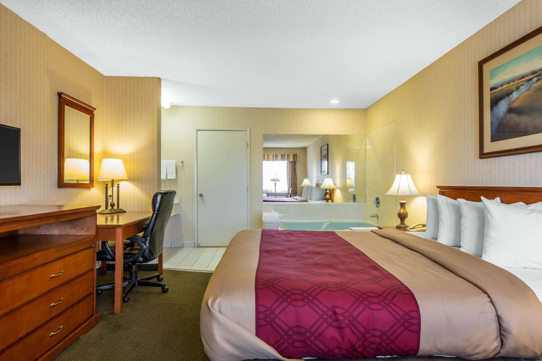 Bedroom 3, Econo Lodge Inn & Suites Riverside - Corona, Riverside
