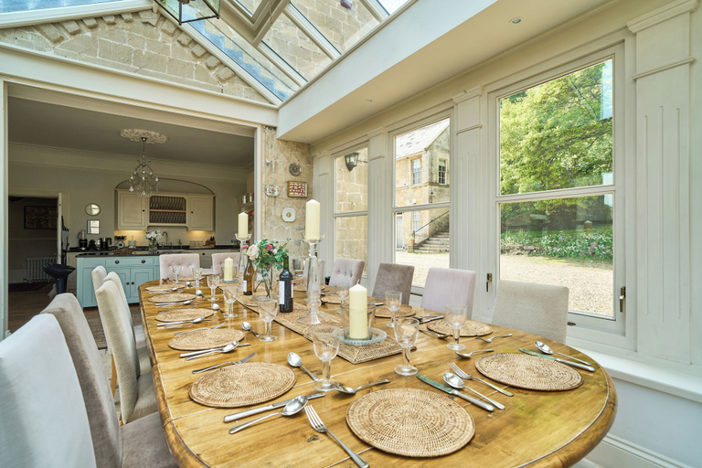 Food & Drinks 5, Berkeley House, Wiltshire