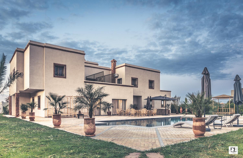 LA TOUR DE DAR LAZREK GUEST-HOUSE & MORE, Al Haouz