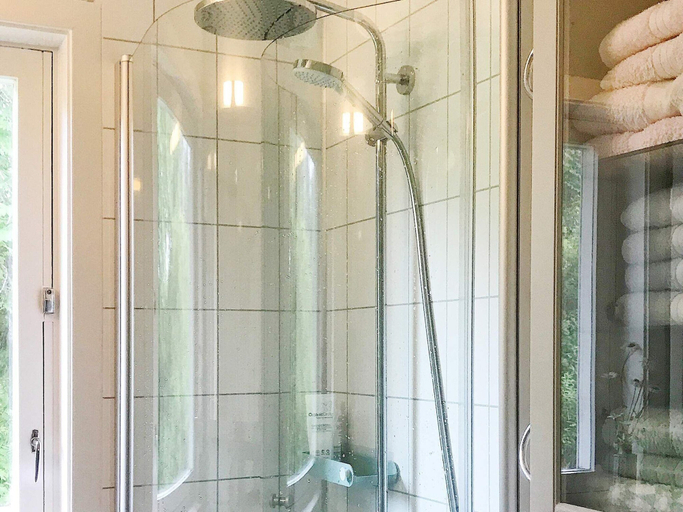 Bathroom 3, 7 Person Holiday Home in Sortland, Sortland