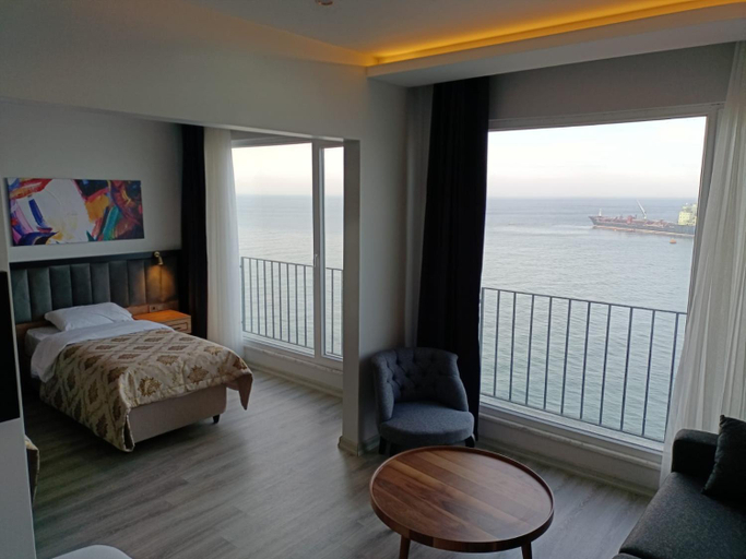 Bedroom 3, The Marine Hotel, Arsin
